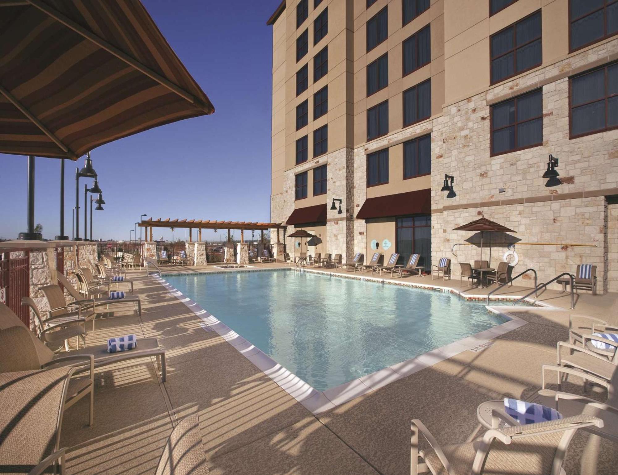 Embassy Suites San Marcos Hotel Conference Center Buitenkant foto